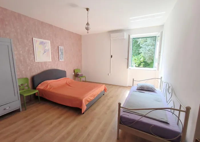 Bright And Colourful Luce -sandy * ספליט