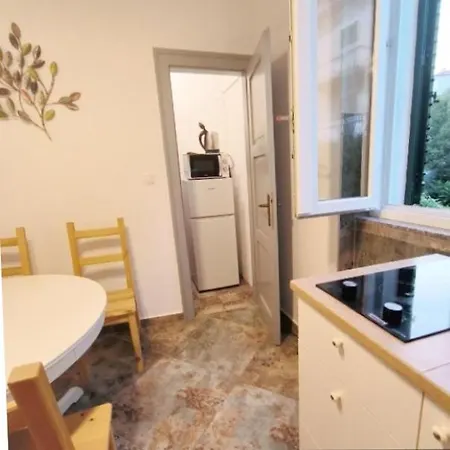 Bright And Colourful Luce -sandy Apartman Split