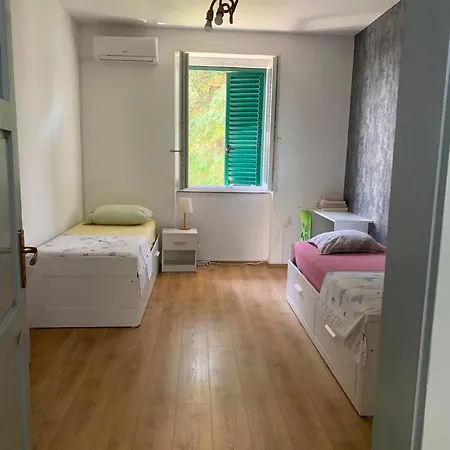 Apartment Bright And Colourful Luce -sandy